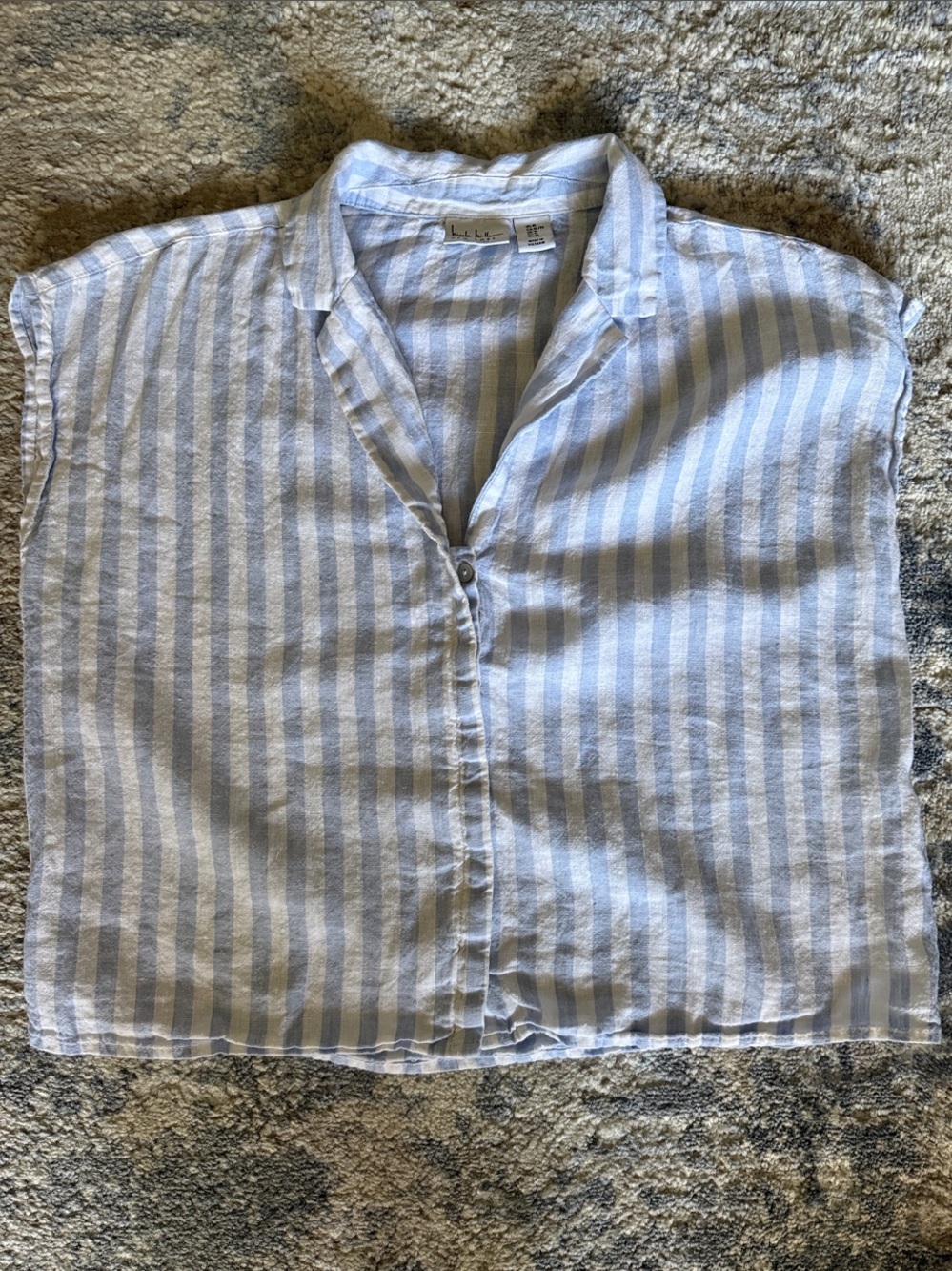 Linen Top - Picture 2 of 4
